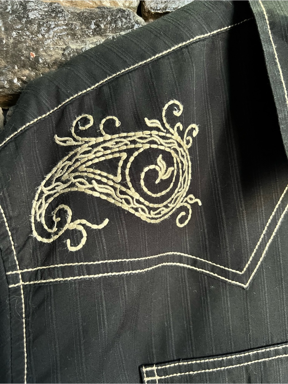 Wrangler Black Long-Sleeve Western Shirt with Cream Embroidery - Picture 10 of 16